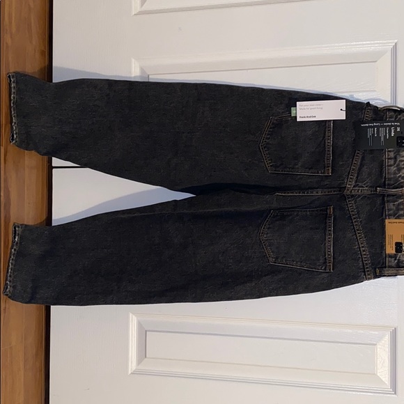 Frank & Oak- Linda balloon fit Jean in washed grey - Picture 3 of 6